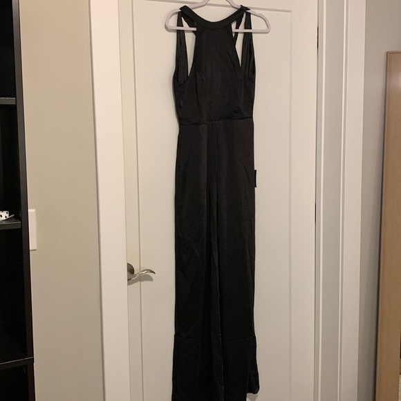 Lulus black silk jumpsuit in size Medium - Picture 4 of 9